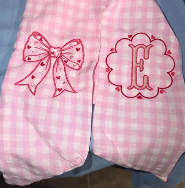 Scalloped with Hearts Monogram  Frame Machine Embroidery Design 3 Sizes Classic Preppy