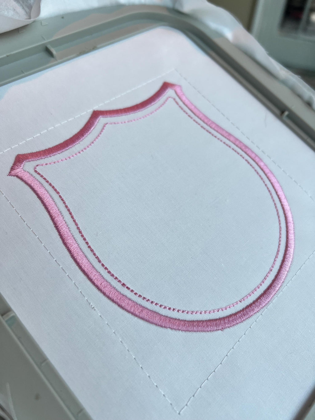 Heirloom Crest Monogram Frame, Machine Embroidery Design, 10 Sizes, PES DST+++ Incl Digital Instant Download