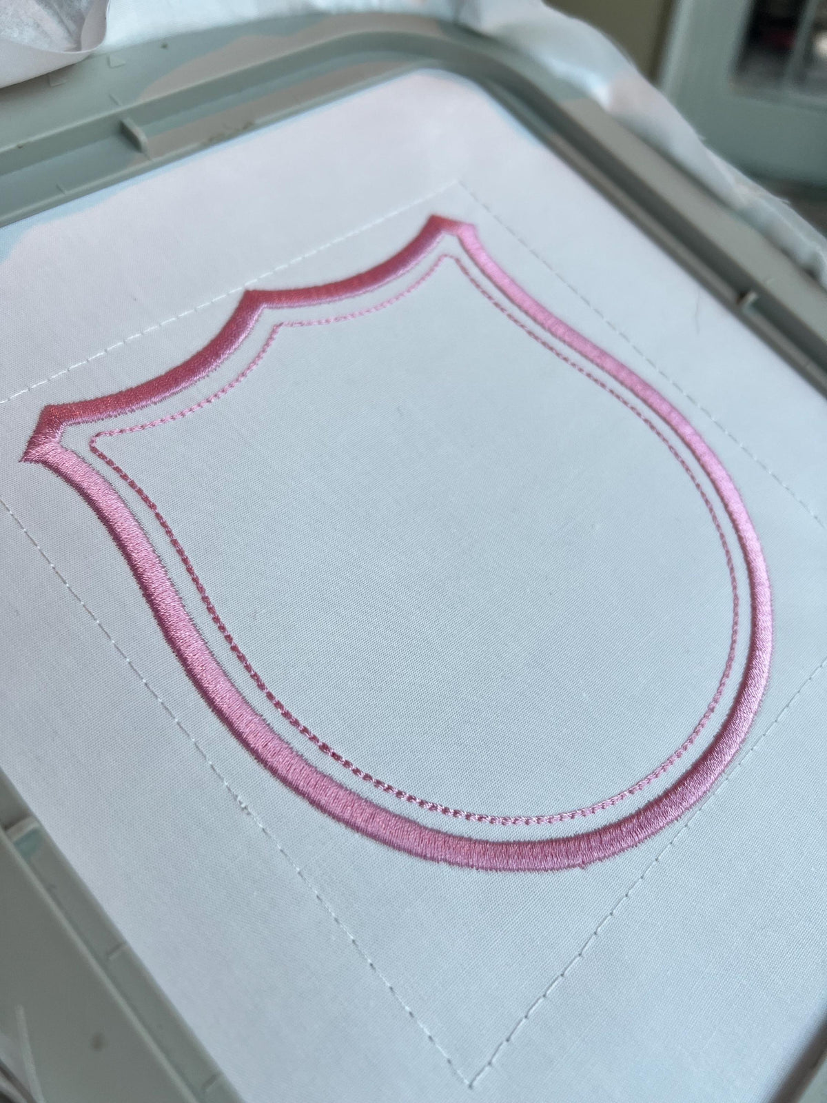 Heirloom Crest Monogram Frame, Machine Embroidery Design, 10 Sizes, PES DST+++ Incl Digital Instant Download